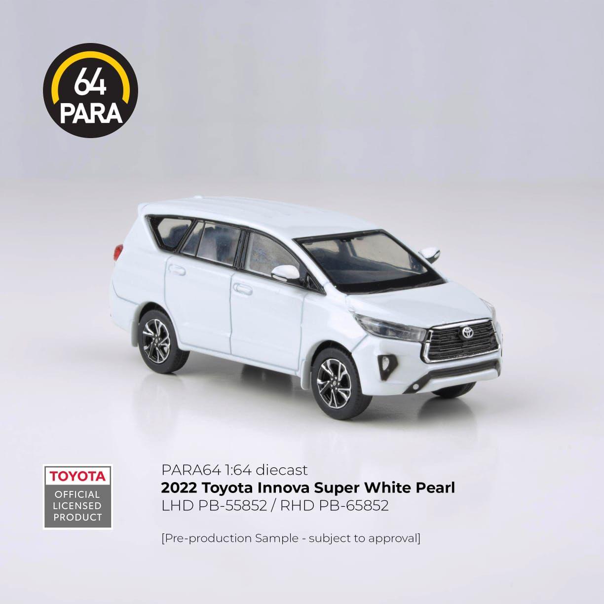 PARA64 Toyota Innova 2022 – Super White Pearl | 1:64 Diecast MPV