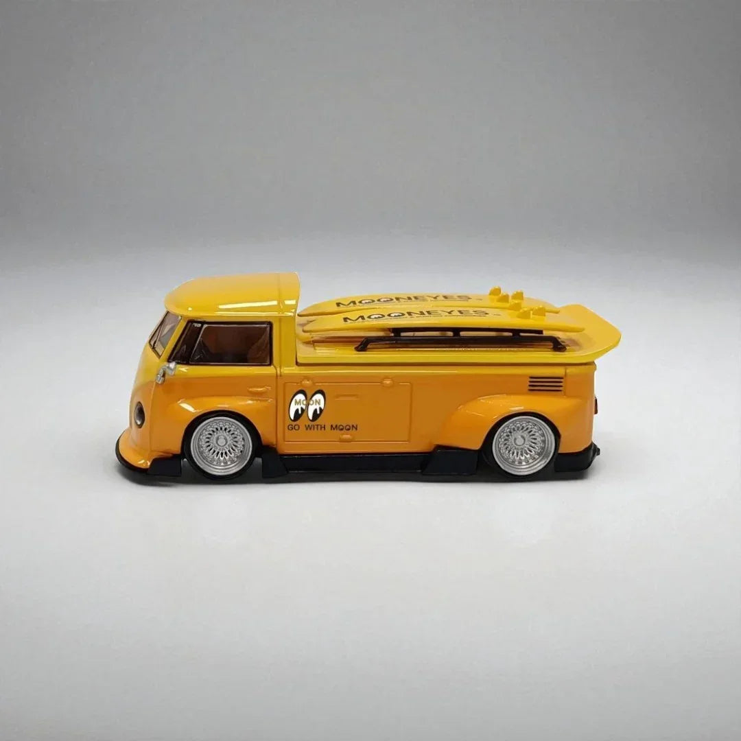 LMLF 1:64 Volkswagen Bus MOONEYES Edition Diecast Model Car