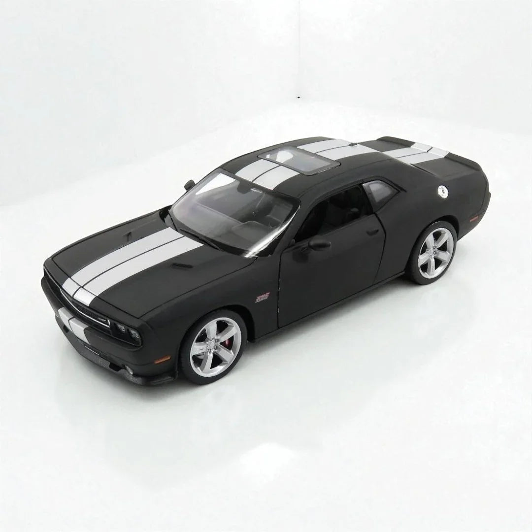 WELLY 1:24 2012 Dodge Challenger SRT Die-Cast Model – Black | Openable Doors (24049) - Jaiman Toys