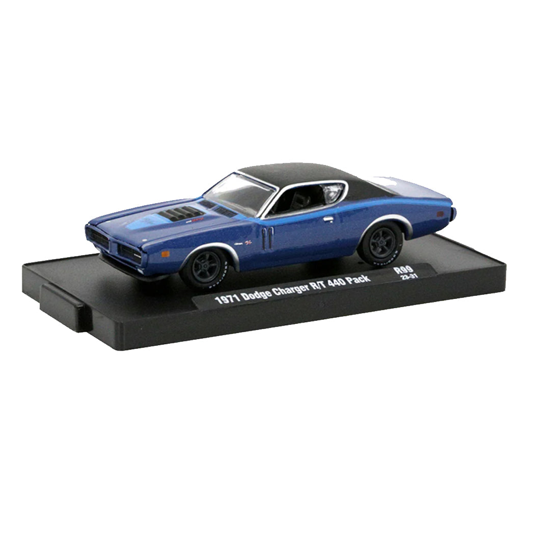 M2 Machines 1971 Dodge Charger R/T 440 Pack 1:64 Die-Cast Scale