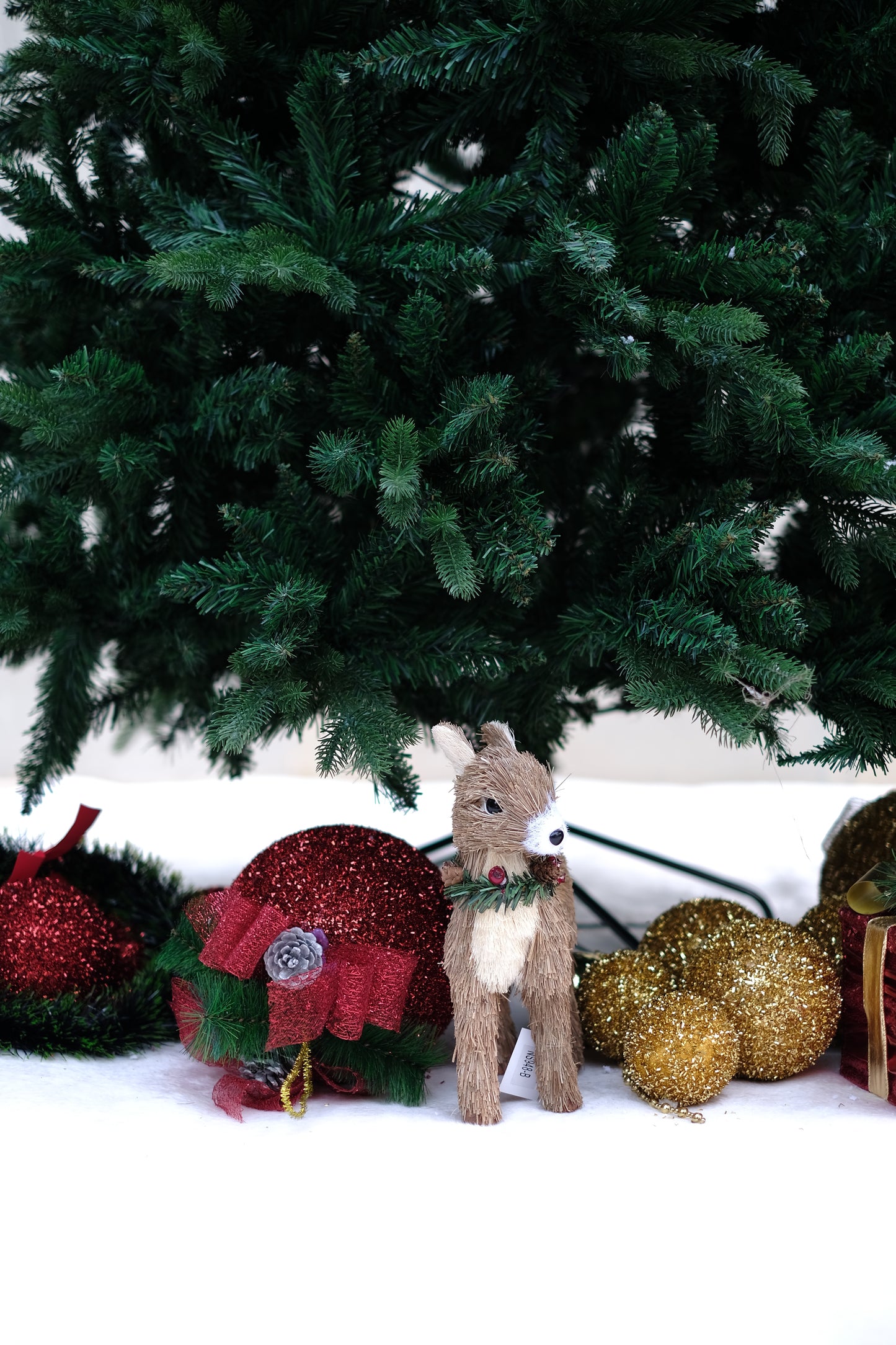 SWEN Napa Christmas Tree | Premium Lush Green Festive Tree for Home & Office Décor