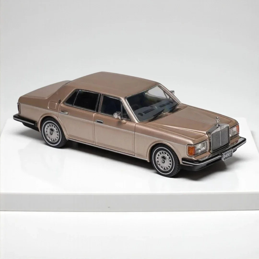 GFCC 1:64 1994 Rolls-Royce Silver Spur, British Gold Diecast Model Car