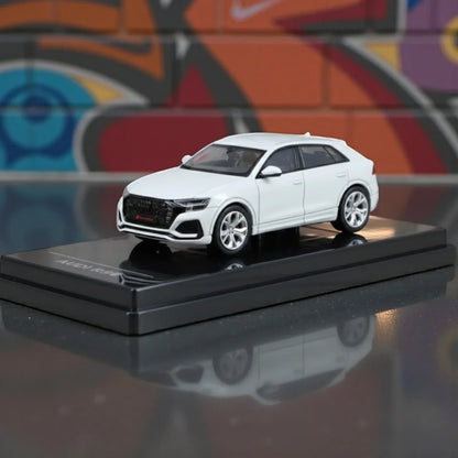PARA64 1:64 AUDI RS Q8 White LHD Diecast Model Car