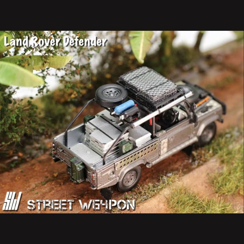 Street Weapon 1:64 Land Rover Defender Pick Up – Tomb Raider Silver  Movie Version Diecast Model with Accessories