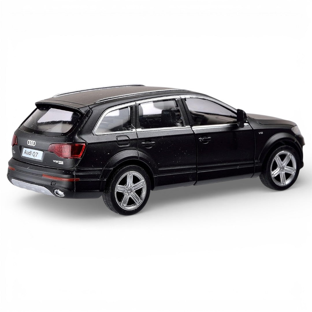 RMZ City 1:36 Audi Q7 V12 Diecast Car Model – Matt Black | Openable Doors, Sound & Light