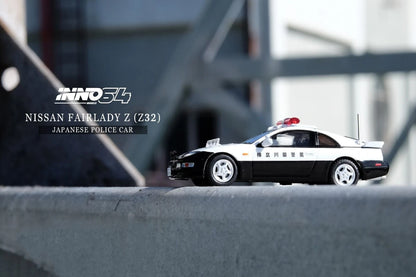 INNO64 1:64 Nissan Fairlady Z Z32 Kanagawa-Kenkei Japanese Police Die-Cast Model Car with Display Case