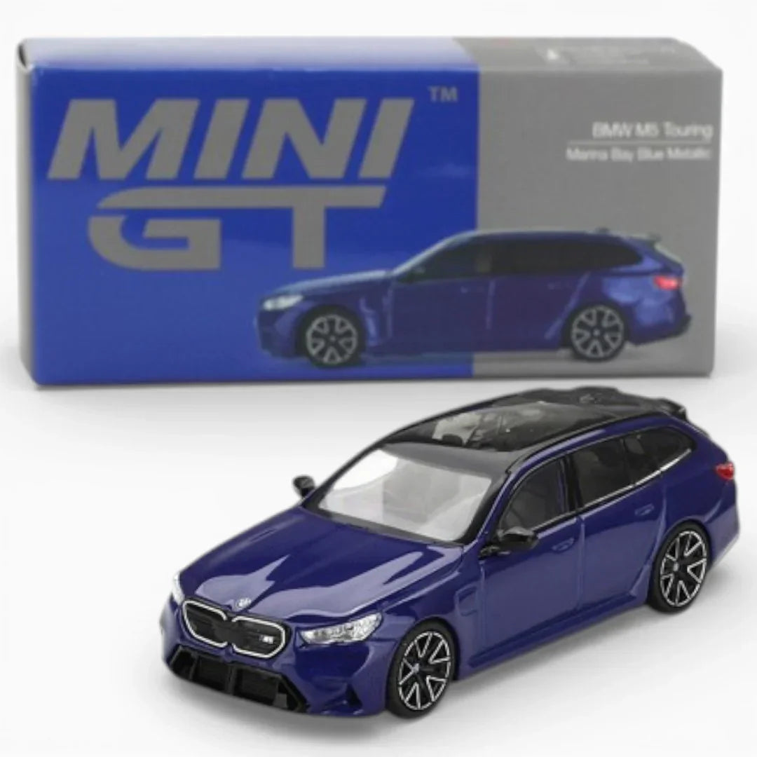 Mini GT 1:64 Lamborghini Countach 25th Anniversary White+BMW M5 Touring G99 Marina Bay Blue Metallic RHD – Premium Diecast Duo Set