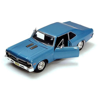 Maisto Chevrolet Nova SS 1970 1:18 Scale Diecast Model Car – Classic Muscle Car Collectible