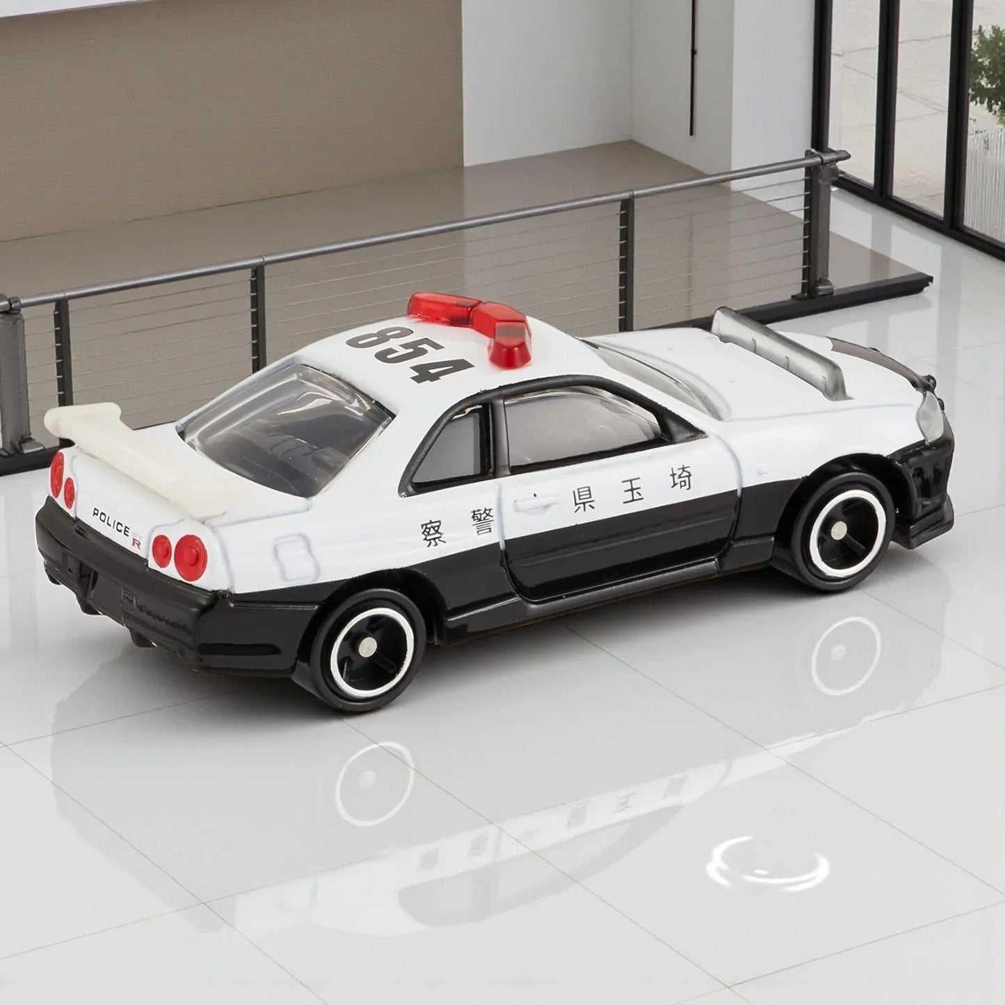 Tomica Nissan Skyline GT-R (BNR34) Patrol – Diecast Police Car Model | Collectible Miniature
