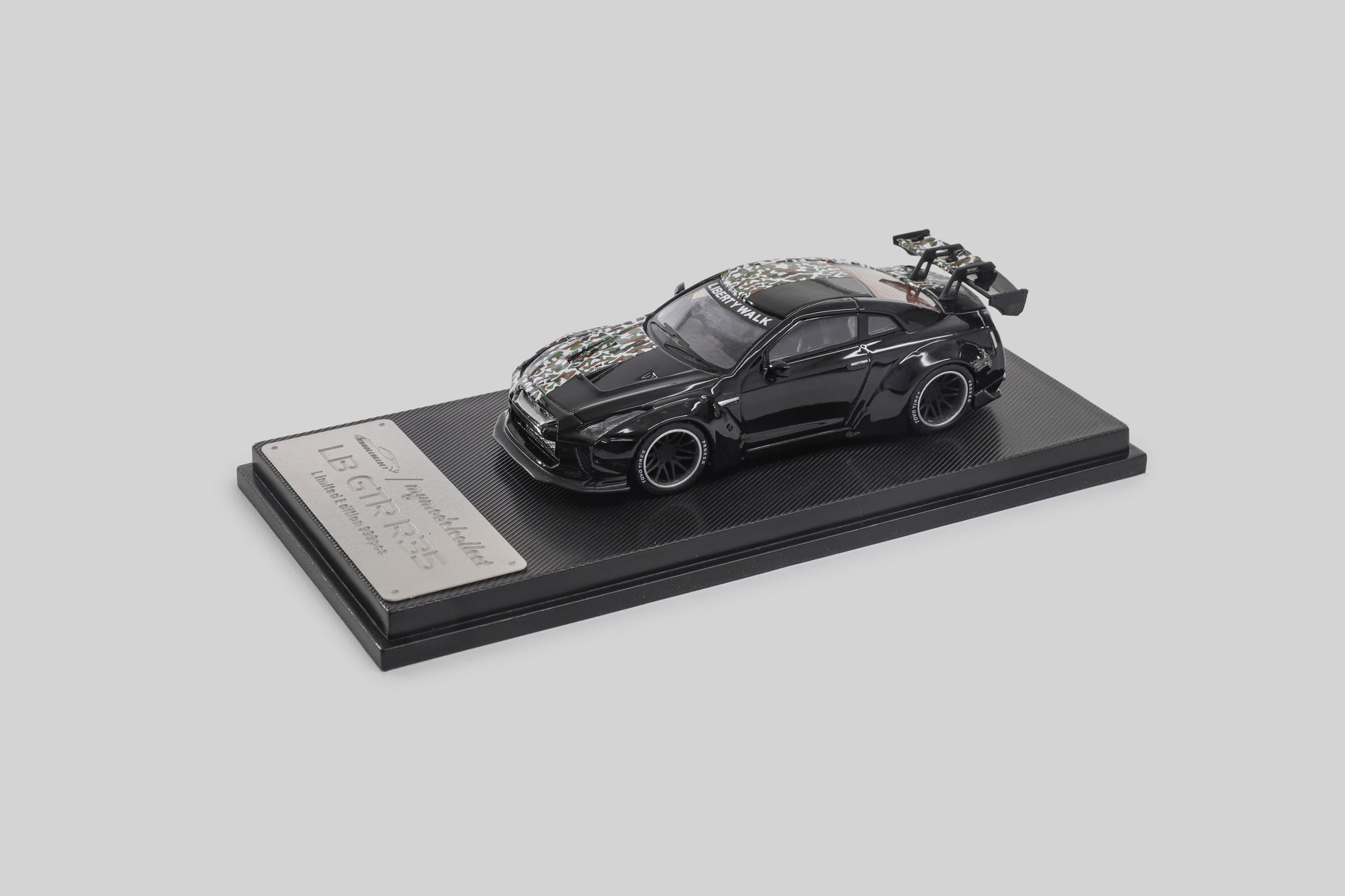 Model Collect 1:64 Nissan GT-R R35 LB Widebody Modified Version