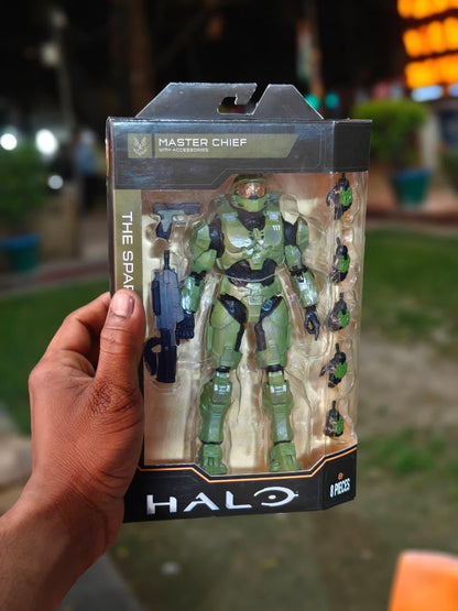 HALO 6.5” Spartan Collection – Master Chief Highly Articulated, Poseable with Weapon Accessories - Scaled to Play & Display-HLW0018
