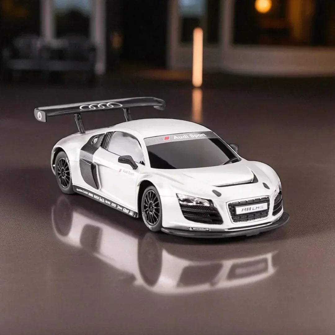 Rastar 1:24 Audi R8 LMS Die-Cast Model – White | Openable Doors