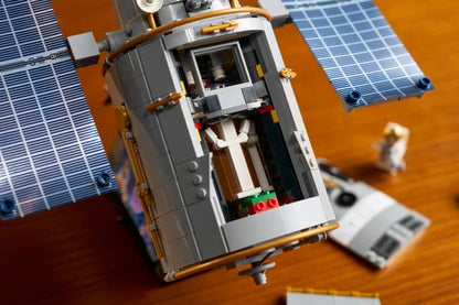 LEGO Icons 11382 Hubble Space Telescope