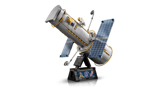 LEGO Icons 11382 Hubble Space Telescope