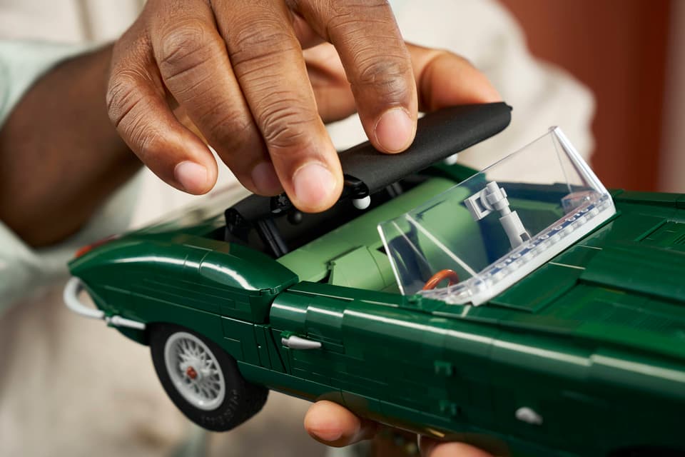LEGO Icons 11381 Jaguar E-Type