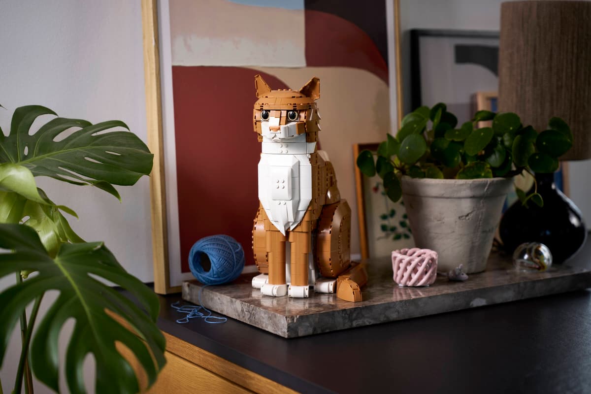 LEGO 21376 Ideas Orange Cat Building Set (1755 Pieces) | Collectible Cat Display Model for Adults