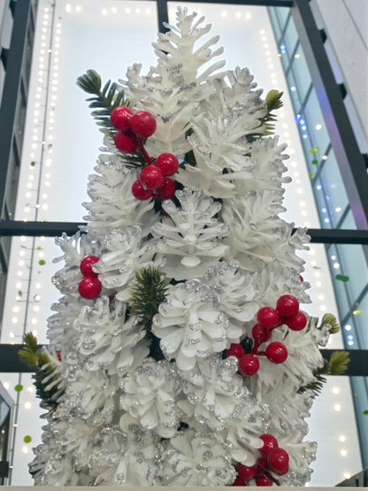 White Snow Pinecone Christmas Tree 40–45cm | Tabletop Decor with Red Berries & Jute Base – Winter Holiday Centerpiece