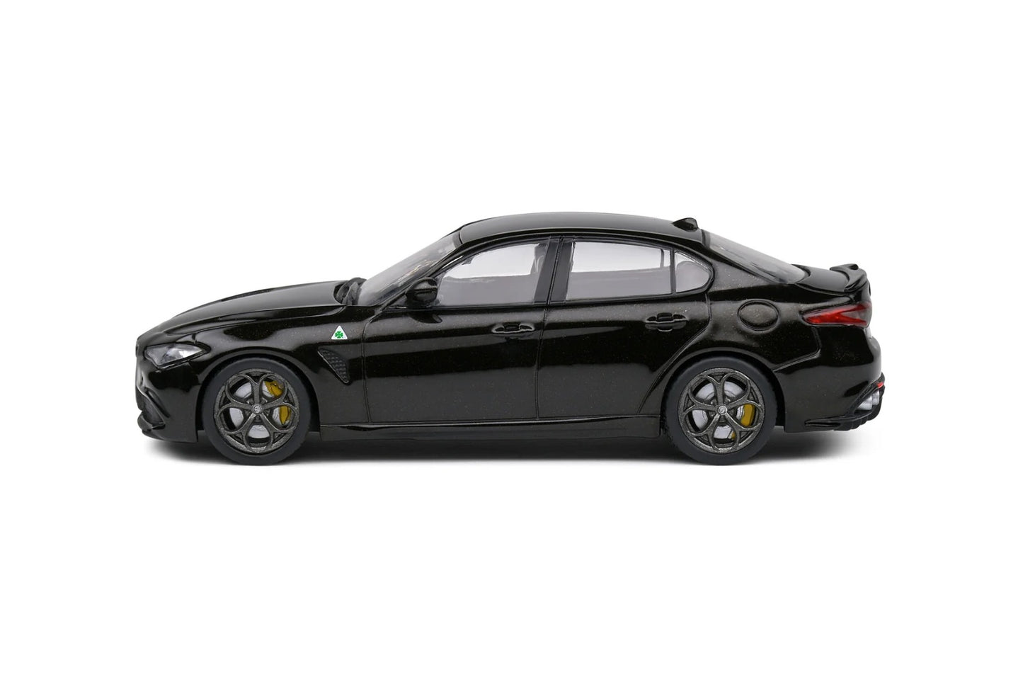 Solido : ALFA ROMEO GIULIA QUADRIFOGLIO BLACK (Scale 1:43)