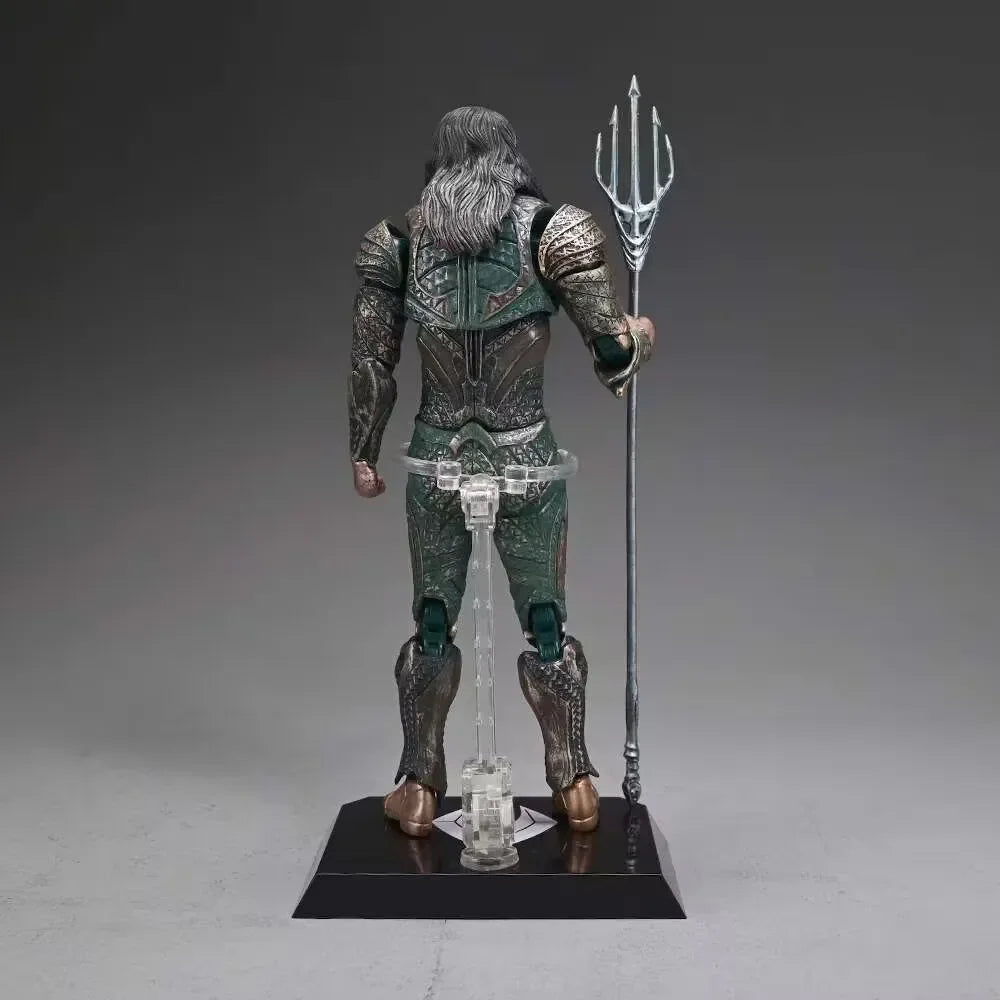 JUSTICE LEAGUE: AQUAMAN DYNAMIC ACTION FIGURE – 1/9TH SCALE  DAH-007 (Age 15+)