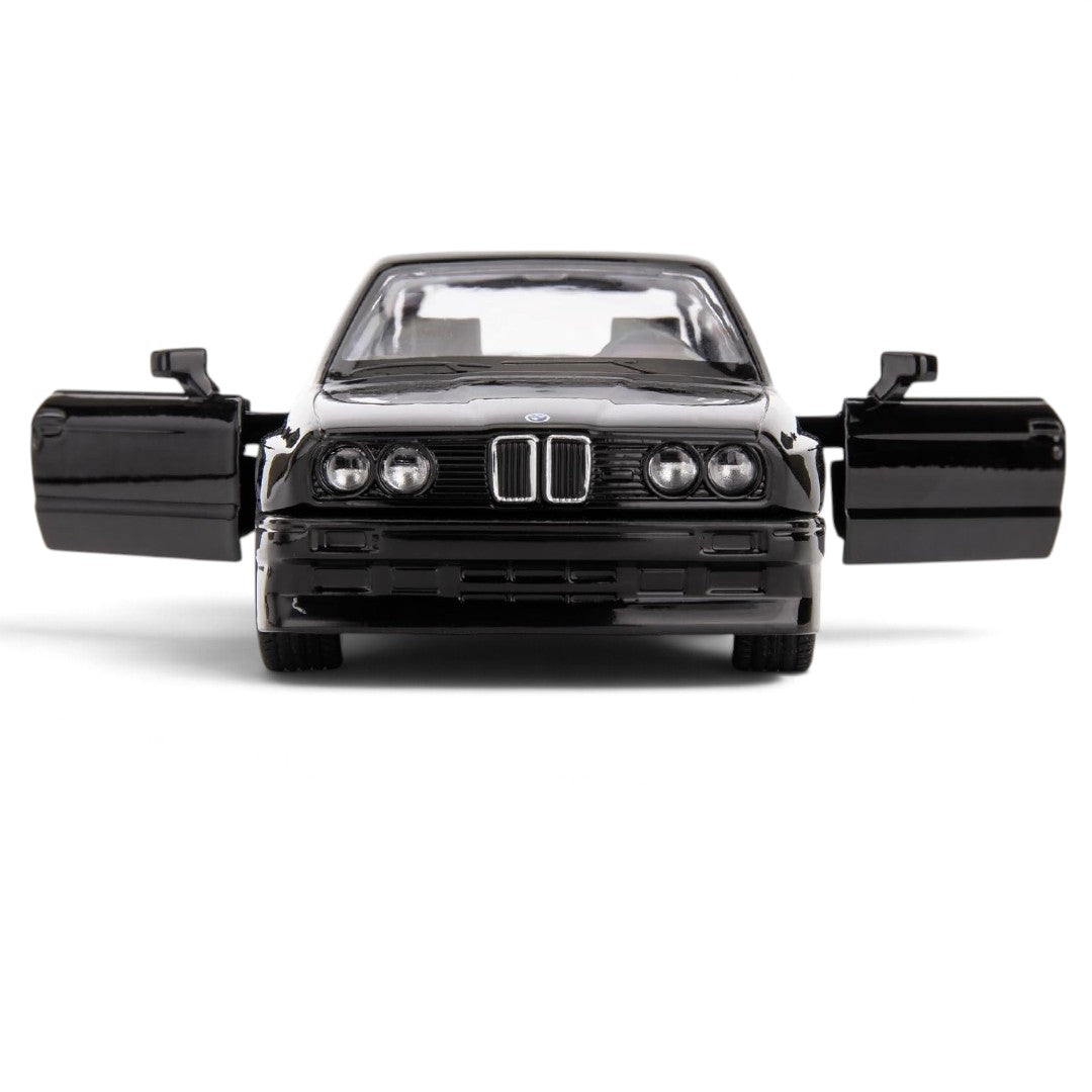 RMZ City BMW M3  1:32 Scale Die-Cast Model Car – Classic Vintage Sports with Opening Doors, Pull-Back Action With 2 Colour Variants