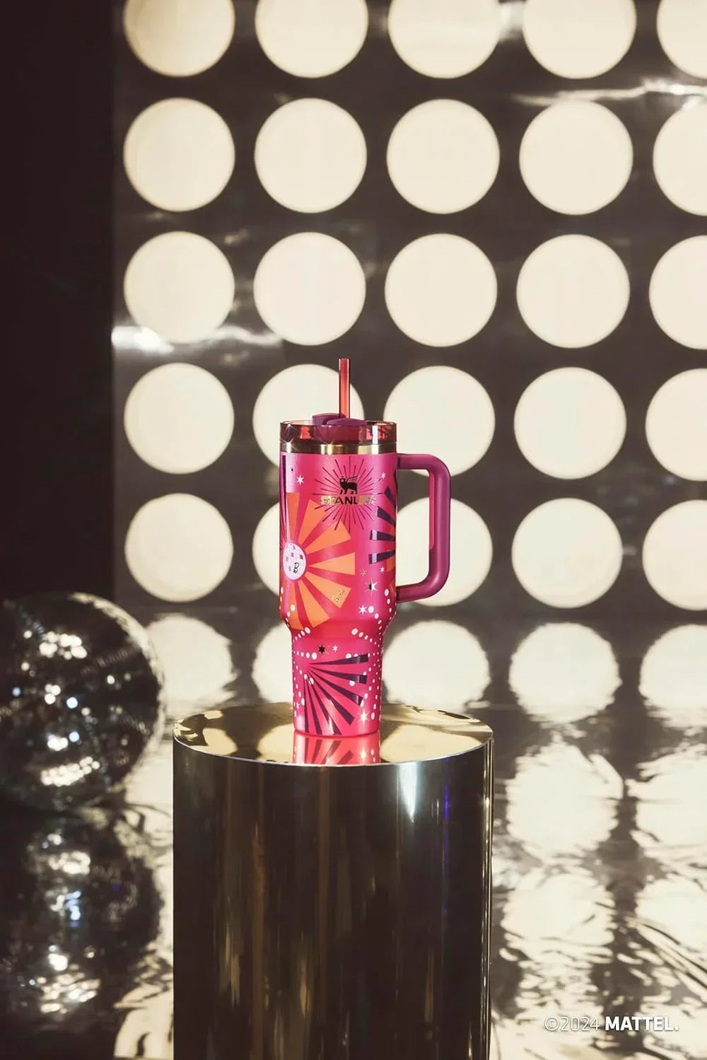 Stanley Barbie 80s Dynamite Quencher im Alltag