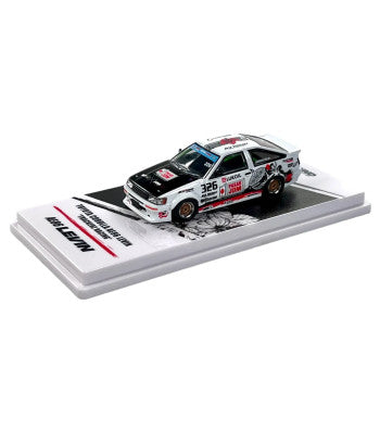INNO64 Toyota Corolla AE86 Levin "Trackerz Racing" 1:64 Scale Die-Cast Model Car | Premium Metal JDM Collector Replica with Racing Livery, Detailed Interior, Realistic Wheels, Acrylic Display Case & Collector Box | White