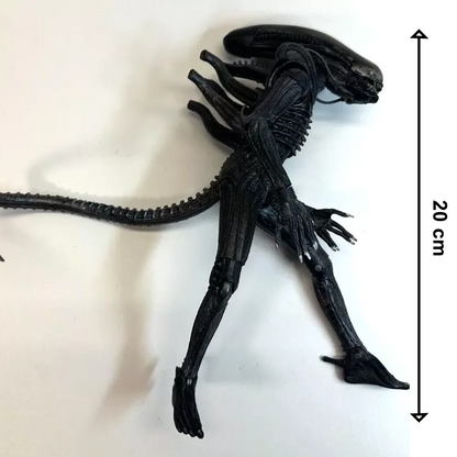 NECA ALIEN FULLY ARTICULATED ACTION WITH BENDABLE TAIL