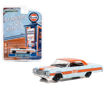 Greenlight Running on Empty – 1964 Chevrolet Impala SS (Gulf Livery, Series 13) 1:64 Scale Die-Cast Car