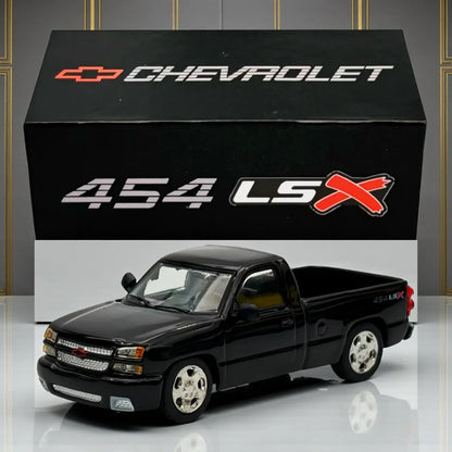 PARA64 1:64 (2006) Chevrolet Silverado Single Cab Victory Black- Diecast Car Model