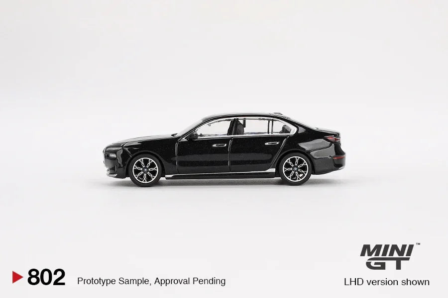 Mini GT 1:64 BMW i7 xDrive60 Black Sapphire | Luxury Electric Sedan Diecast (Blister Pack)