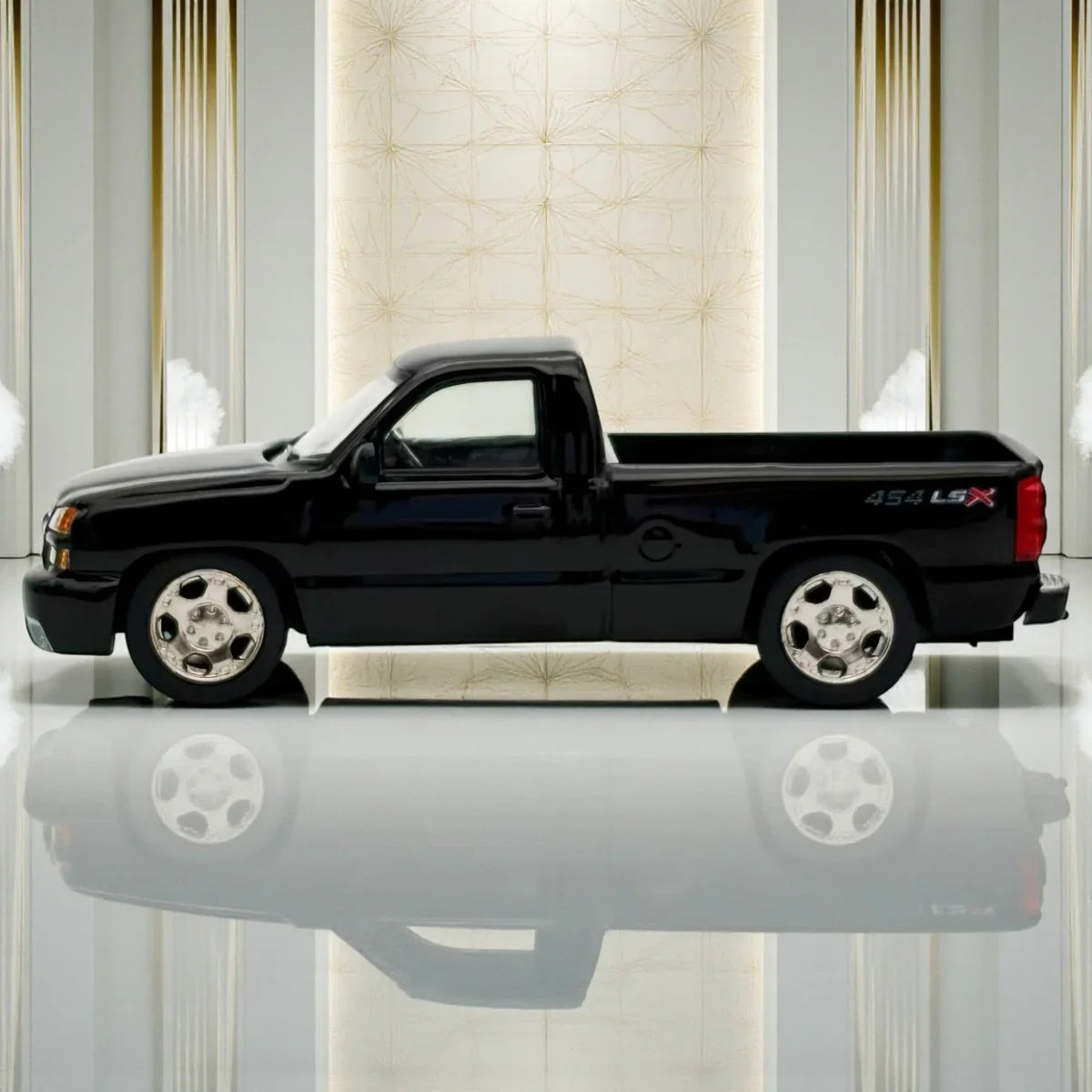 PARA64 1:64 (2006) Chevrolet Silverado Single Cab Victory Black- Diecast Car Model