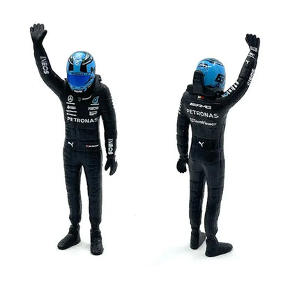 Bburago 1:24 Mercedes-AMG F1 W14 #63 – George Russell Diecast Car with Driver Figurine