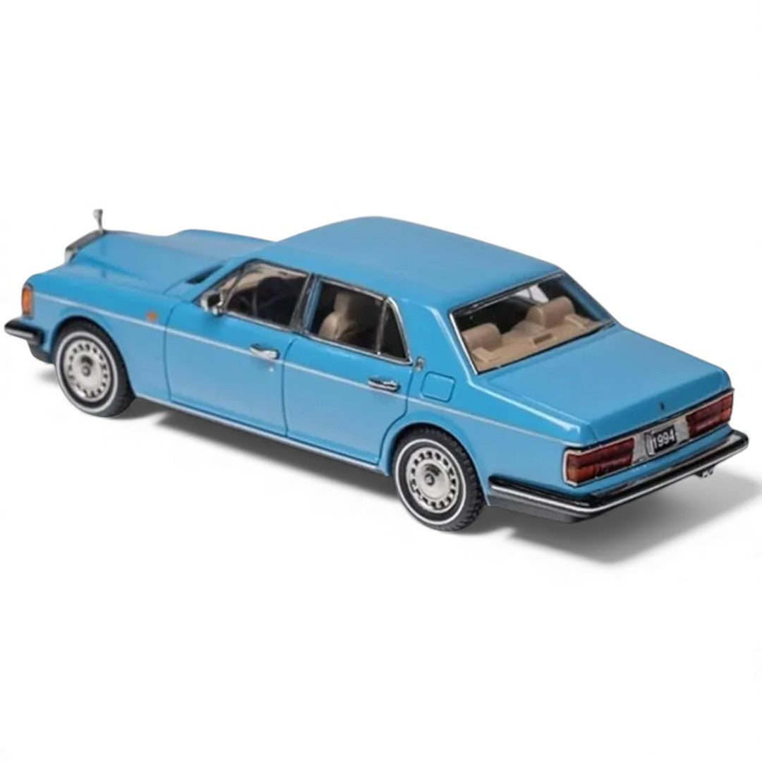 GFCC 1:64 Rolls-Royce Silver Spur III Luxury Classic 1994 with Silver Beltline In Sky Blue Diecast Model Car