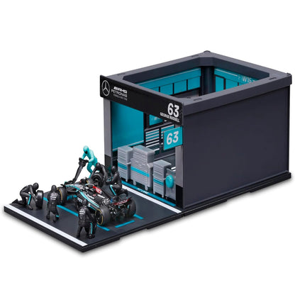 Bburago Pit Pass F1 Diorama Playset Mercedes-AMG Petronas W15 1:43 with 6 Figurines