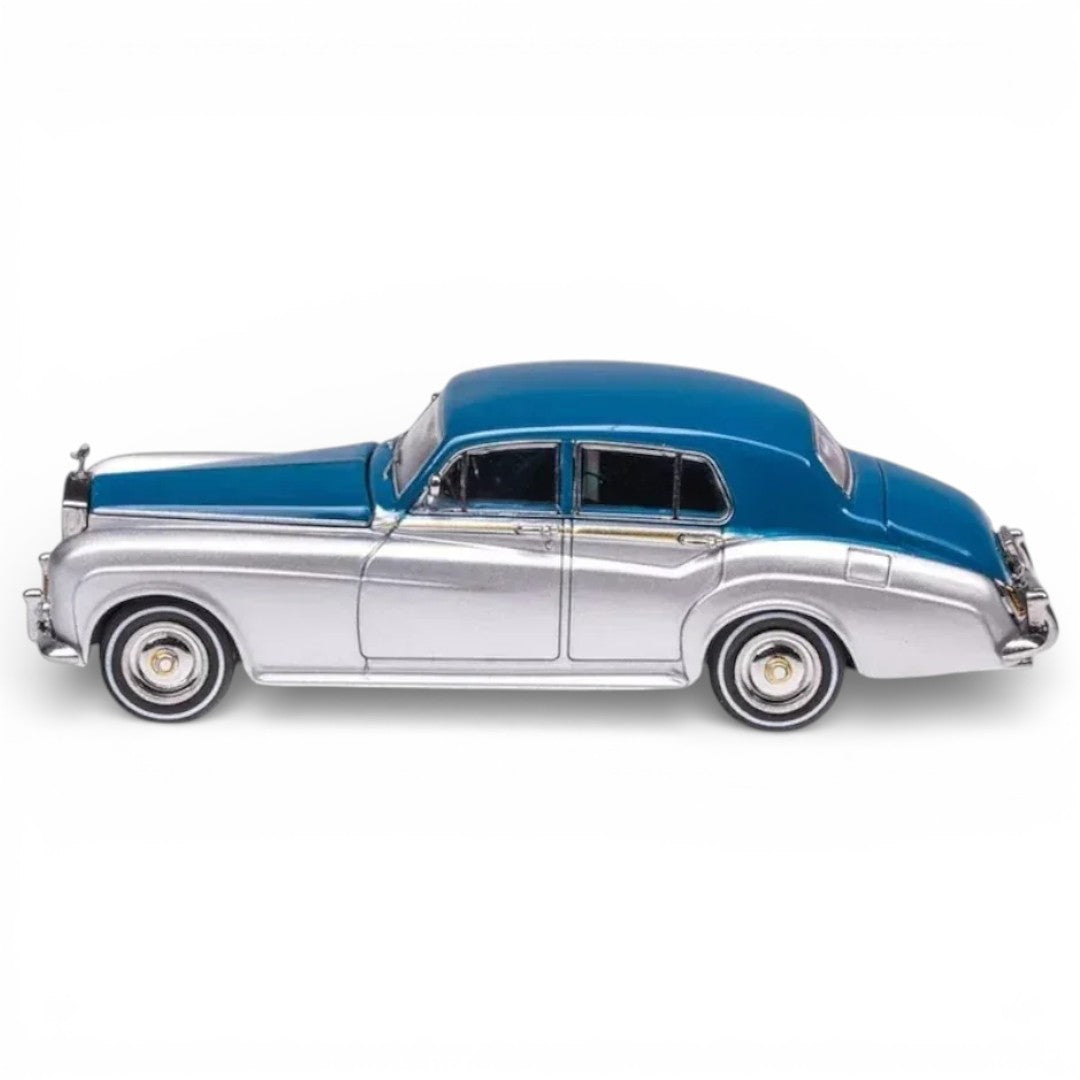 GFCC 1:64 Scale 1965 Rolls-Royce Silver Cloud III  Silver Blue Diecast Car Model