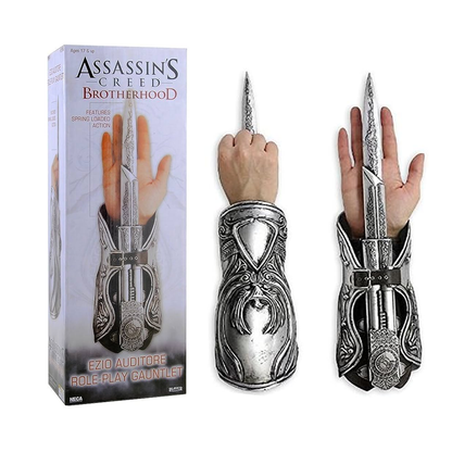 Assassin's Creed : Ultimate BROTHERHOOD- EZIO AUDITORE'S ARMORED VAMBRACE Hidden Blade Gauntlet Set! Role-Play Accessory Age 17+