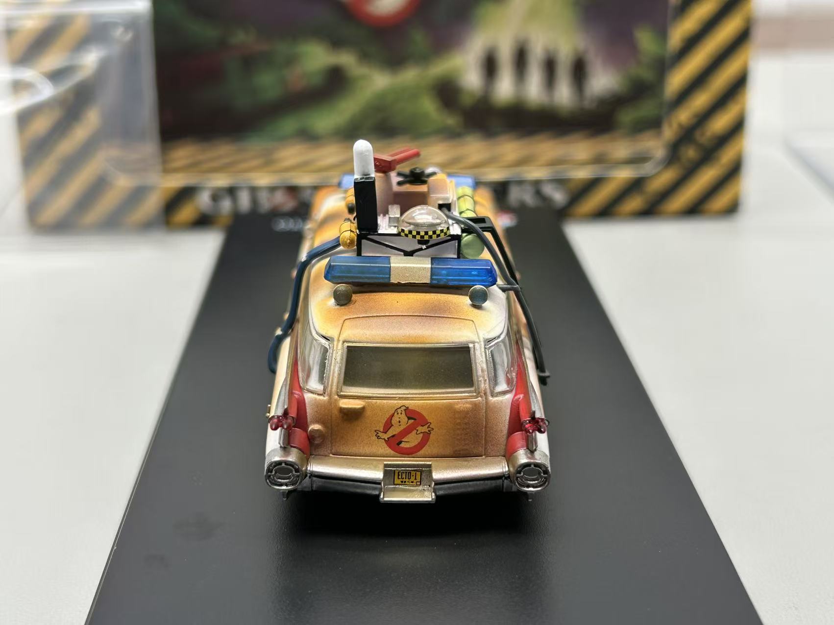 YS Model 1:64 Ghostbusters ECTO-1 Dirty Version Die-Cast Model Car
