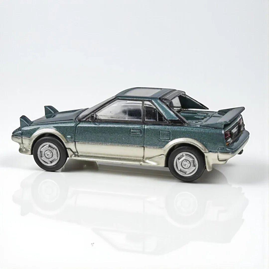 PARA64 1:64  Toyota MR2 MK1 1985 Green / Gold LHD Diecast Car By-Paragon