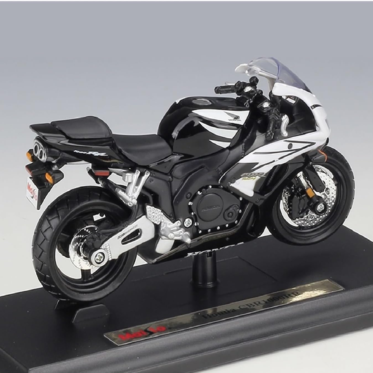 Maisto 1:18 Scale Honda CBR1000RR - Motorbike diecast model for Collectors 14+ Years