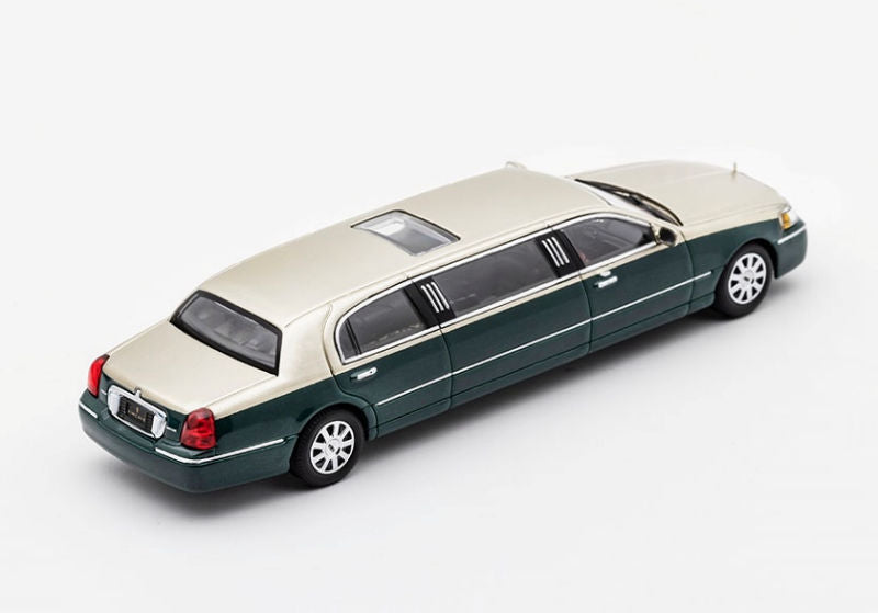 GCD 1:64 Green Silver Stretch Limousine – Continental Model | Premium Diecast Metal Car