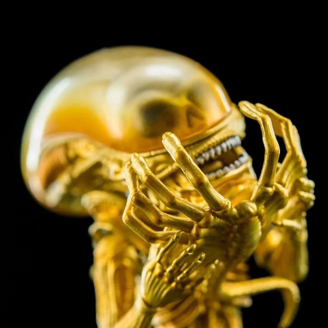 Herocross Alien Special Edition Gold Hybrid Action Figure