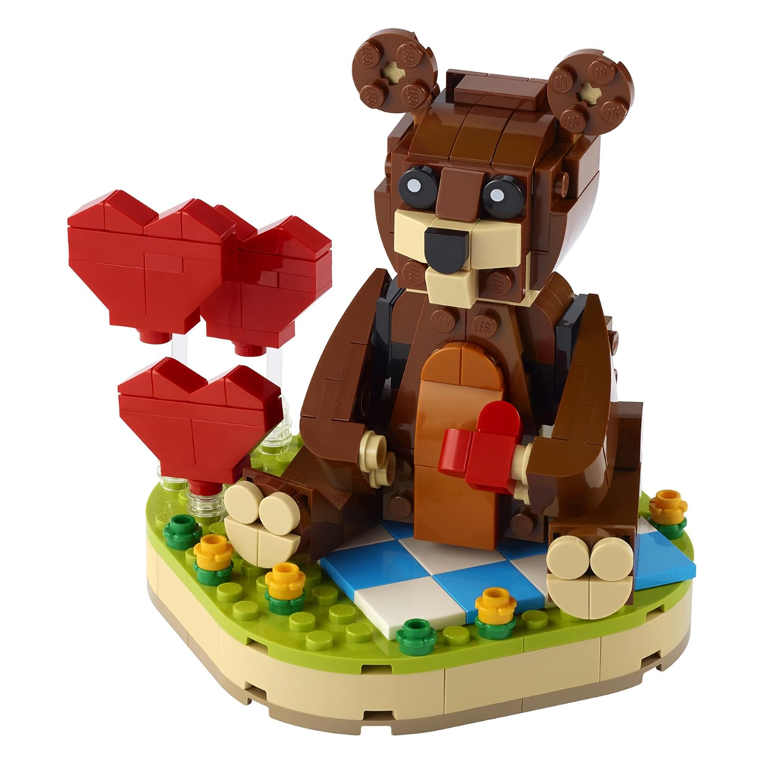 LEGO Valentine’s Brown Bear 40462 Building Kit (245 Pieces)