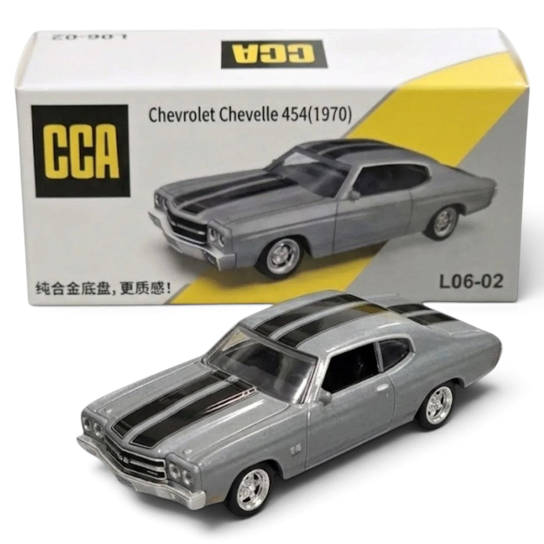 CCA 1:66 Chevrolet Chevelle 454 (1970) Die-Cast Model Car | Classic American Muscle Car with Racing Stripes & Chrome-Style Wheels | 2 Colour Variants