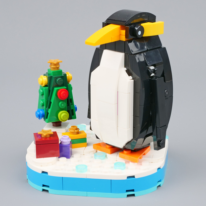 LEGO 40498 Christmas Penguin (244 Pcs)