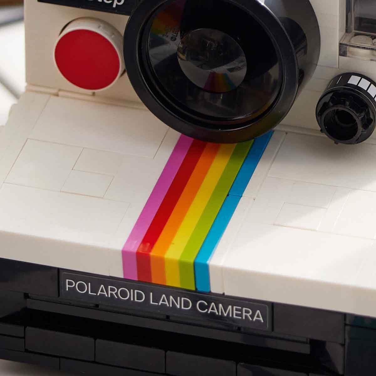 LEGO Ideas Polaroid OneStep SX-70 Camera Set 21345 (516 Pieces)