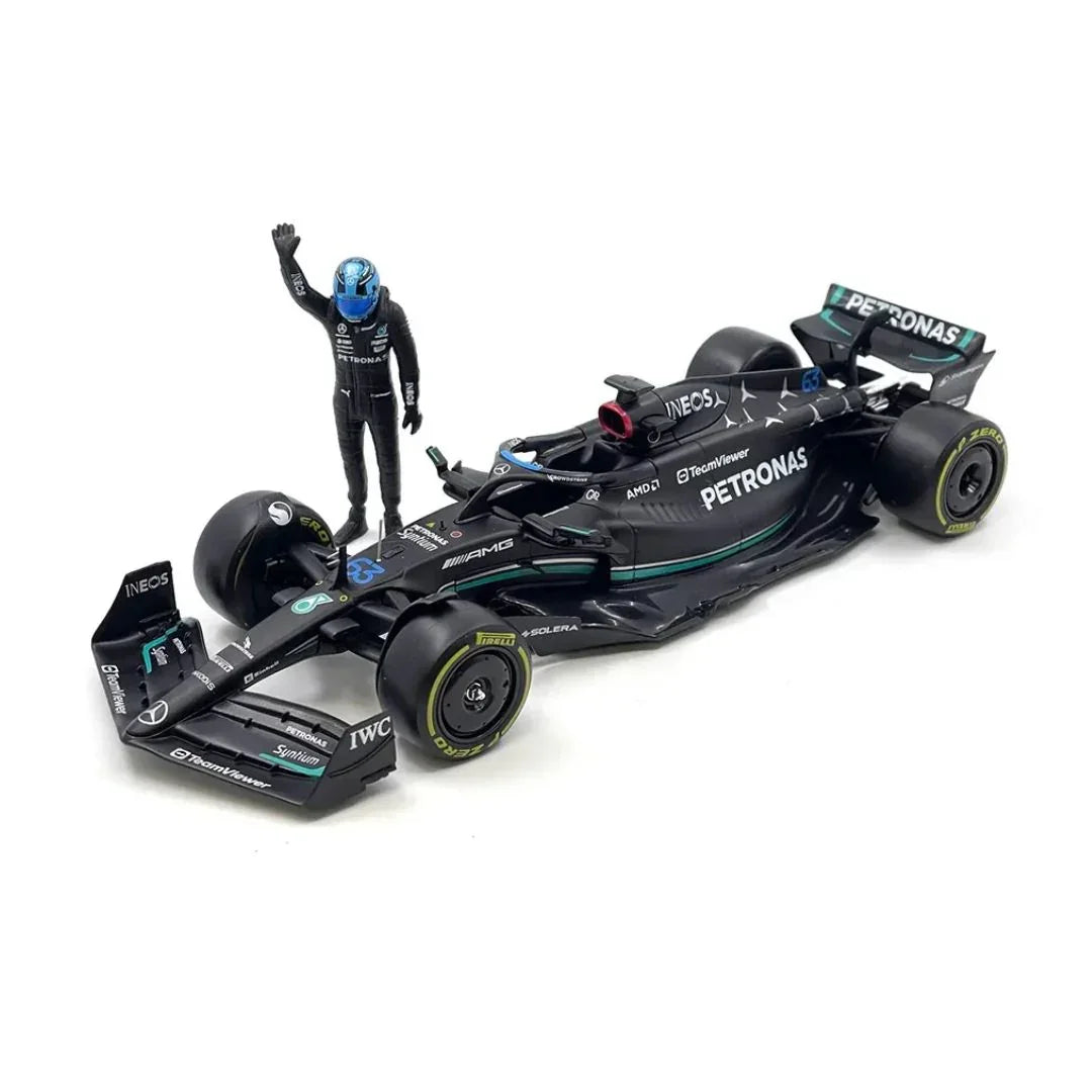 Bburago 1:24 Mercedes-AMG F1 W14 #63 – George Russell Diecast Car with Driver Figurine