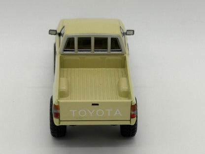 MASSDI 1:64 Toyota Hilux LN107 1994 Beige Die-Cast Pickup Truck Model Car Collectible