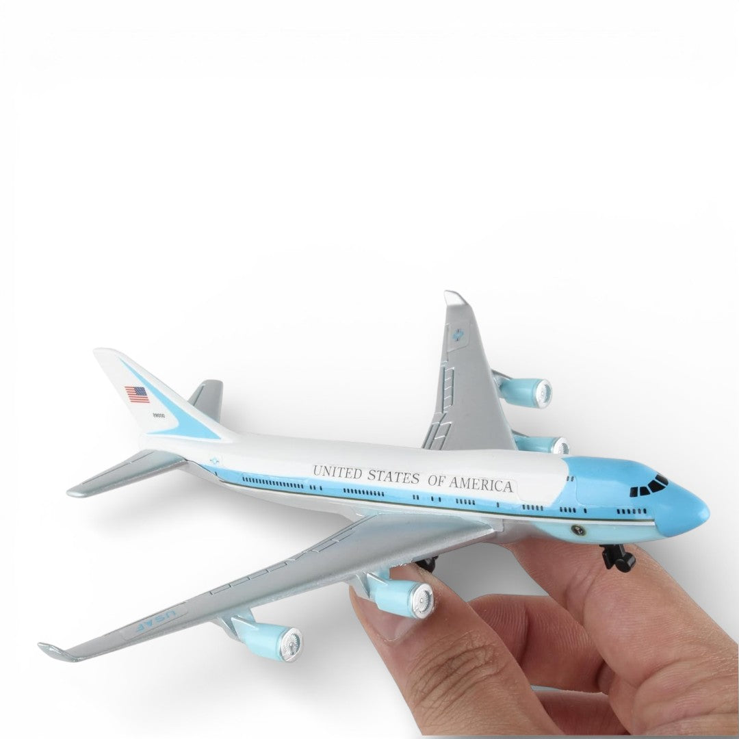 Daron Air Force One 14cm Diecast Metal Airplane Model – Official Presidential Aircraft Toy (3+)