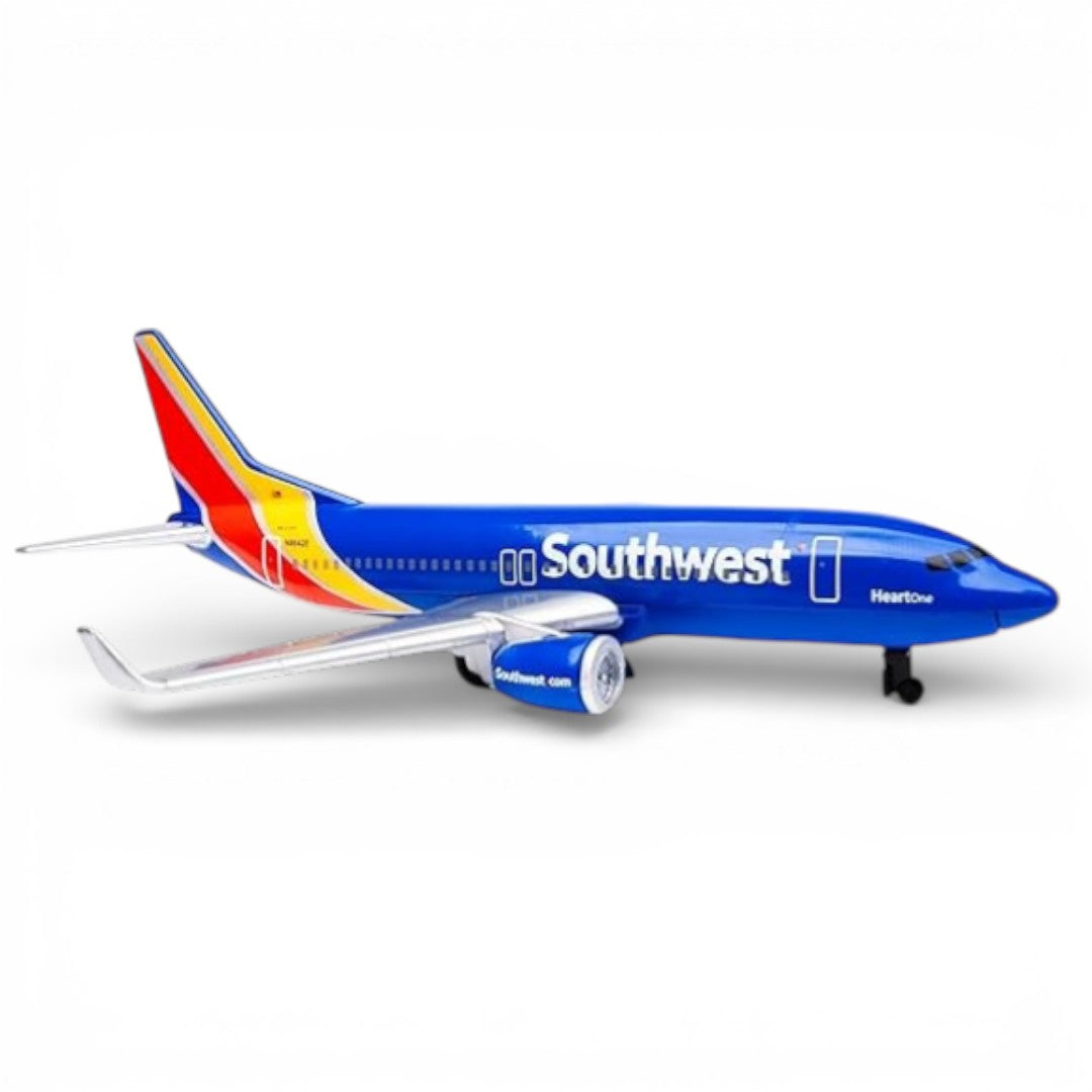 Daron Southwest Airlines Diecast Airplane Model (14CM) – Official Blue Livery Aircraft Toy (3+)