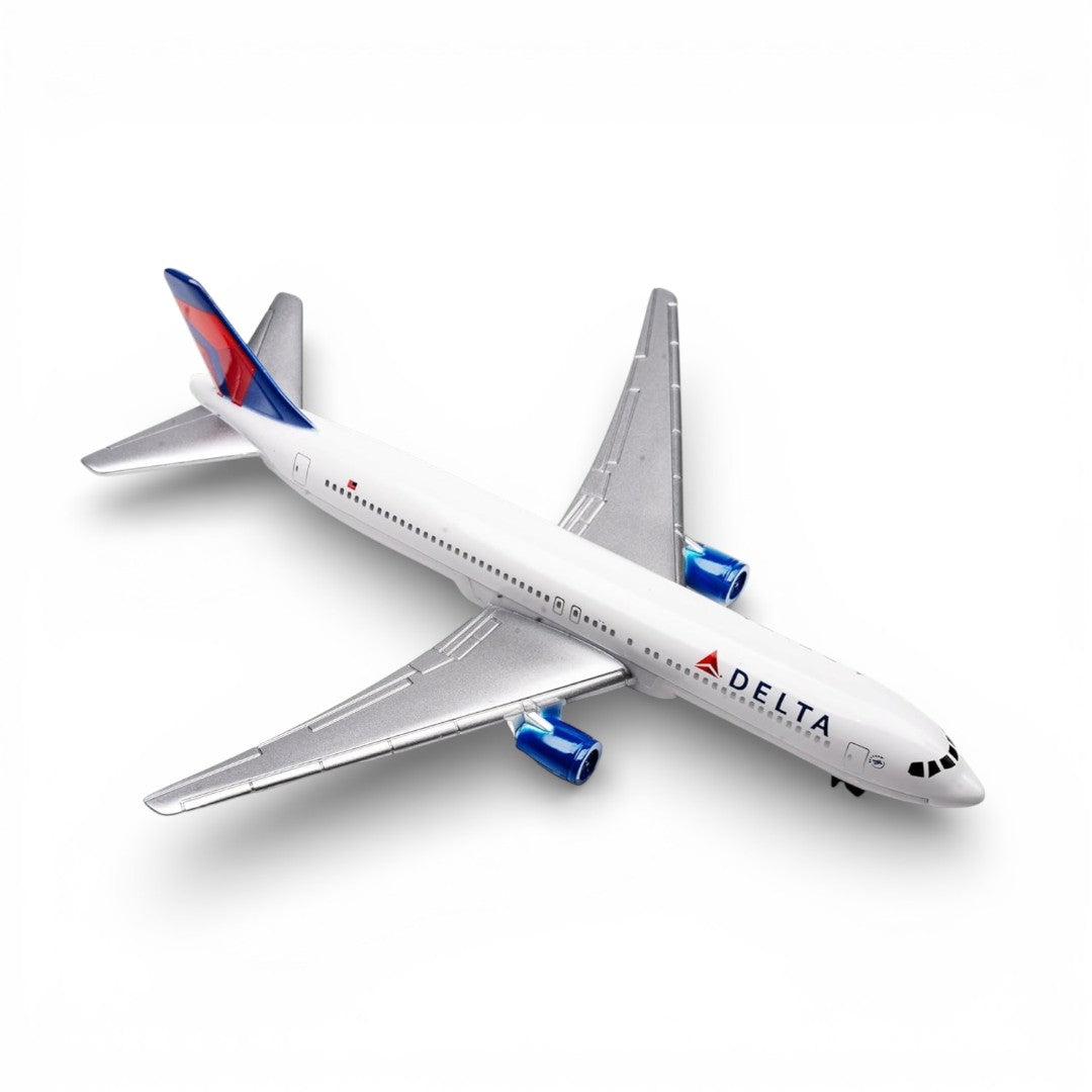 Daron Delta Airlines Diecast Airplane Model (14CM) – Official Delta Livery Metal Aircraft Toy with Plastic Parts (3+)